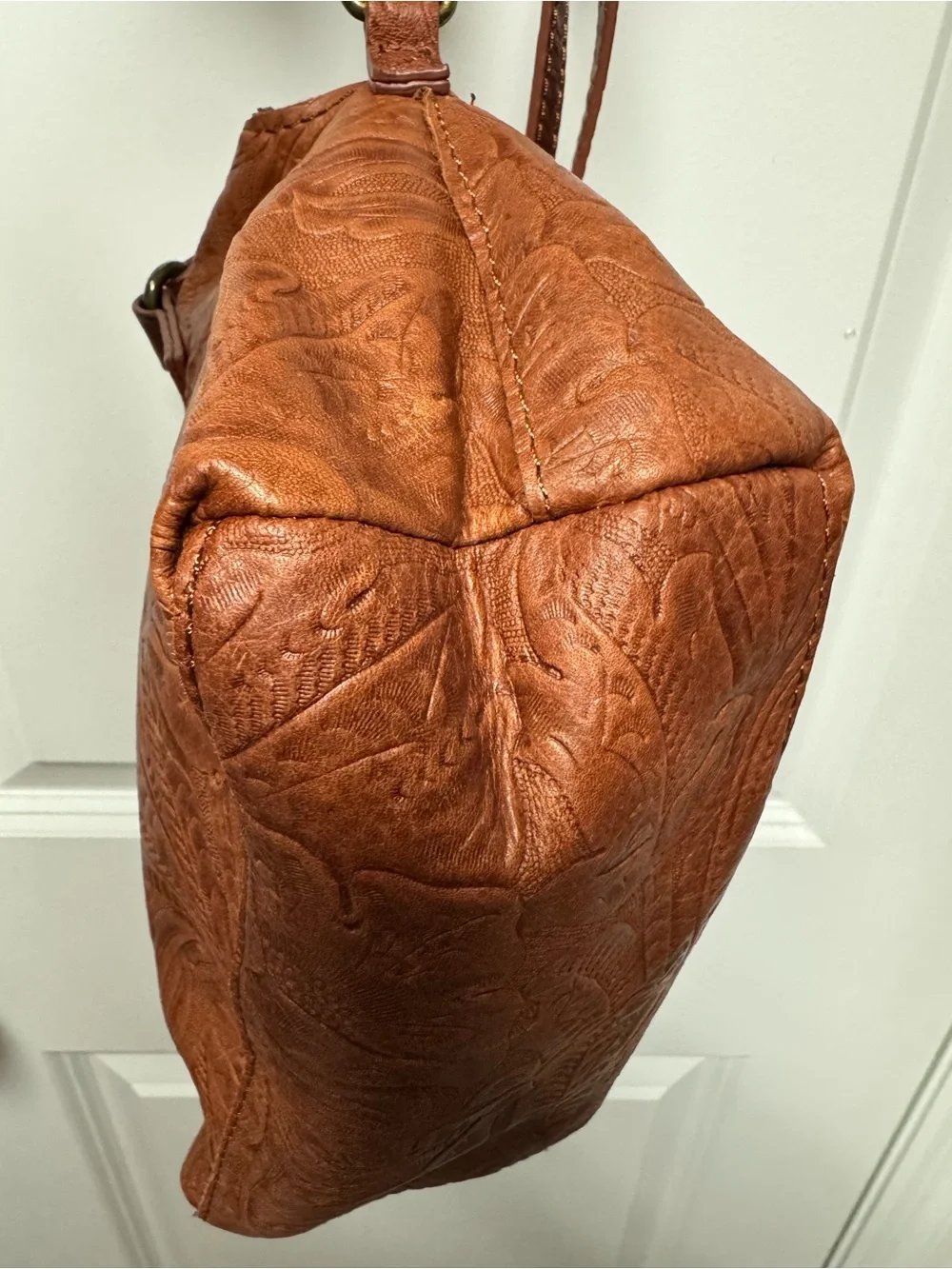 American Leather Co. compact embossed